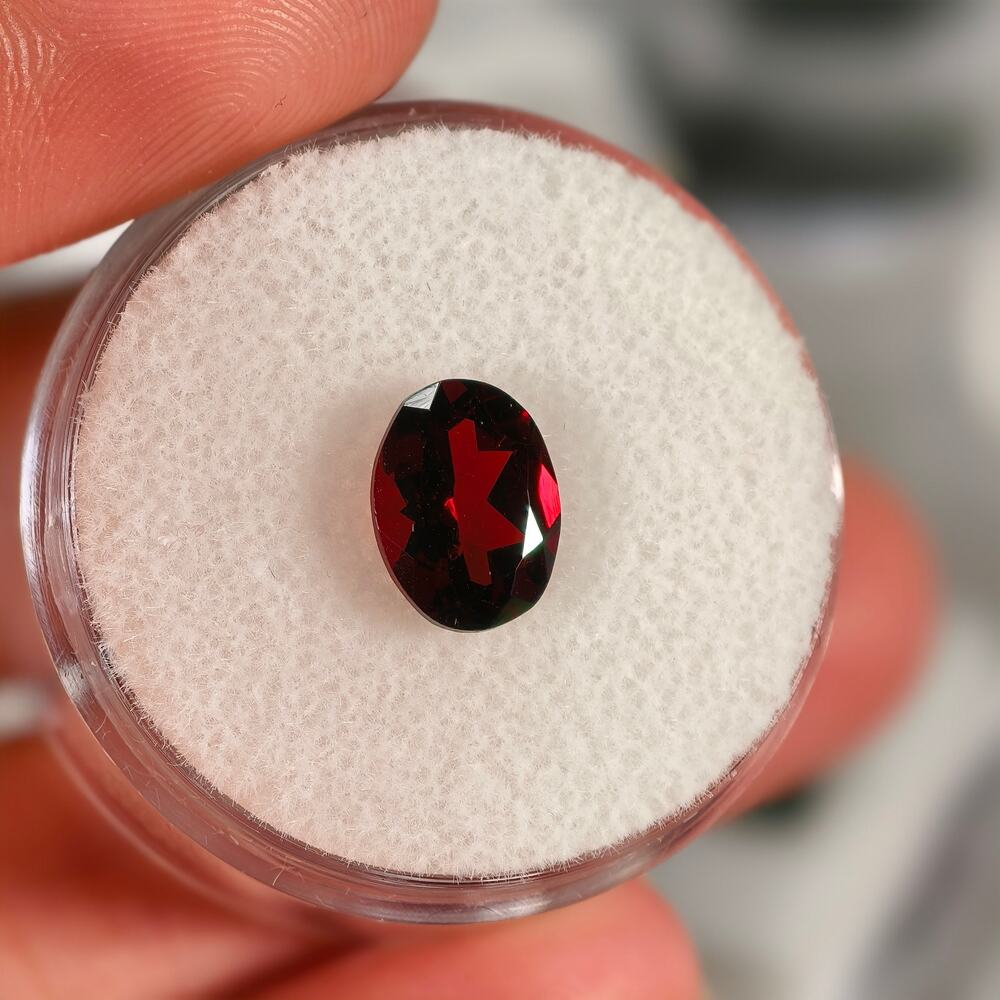 2.20ct Garnet Oval Cut Gemstone
